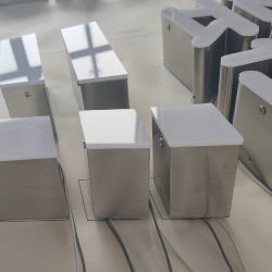 バックチャン|チャンネル|押縁|サッシレス|サッシュレス|フチなし|フレームレス|フレームあり|フレーム無し